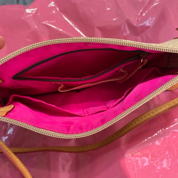 Dooney and Bourke vintage fabric crossbody. - Picture 4 of 7